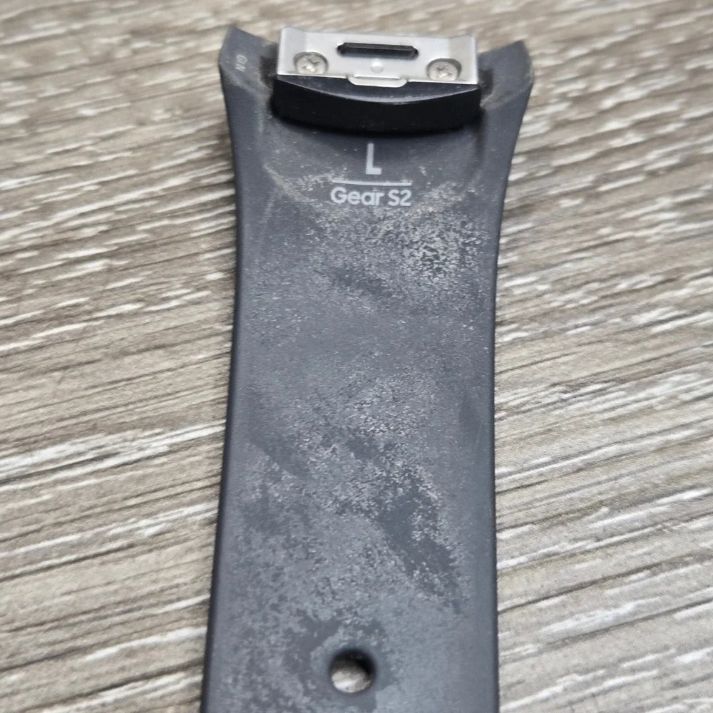 Samsung Gear S2 SM-R730A Dark Gray Smartwatch Black Rubber Bands Replacement